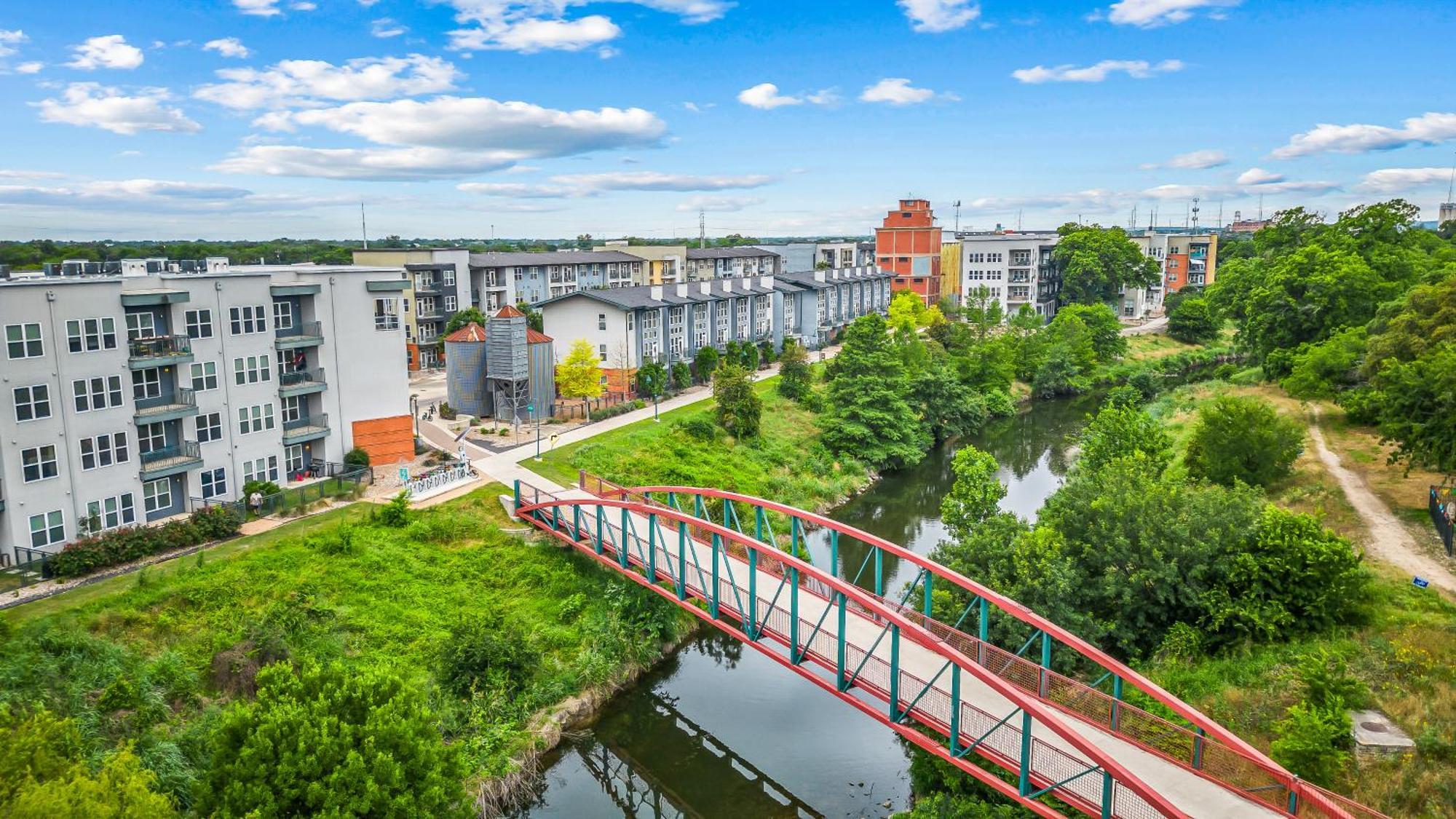 River View Oasis - 2br With Pool And Gym *