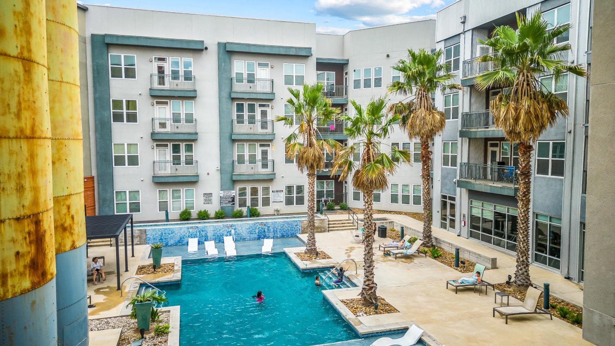 River View Oasis - 2br With Pool And Gym *