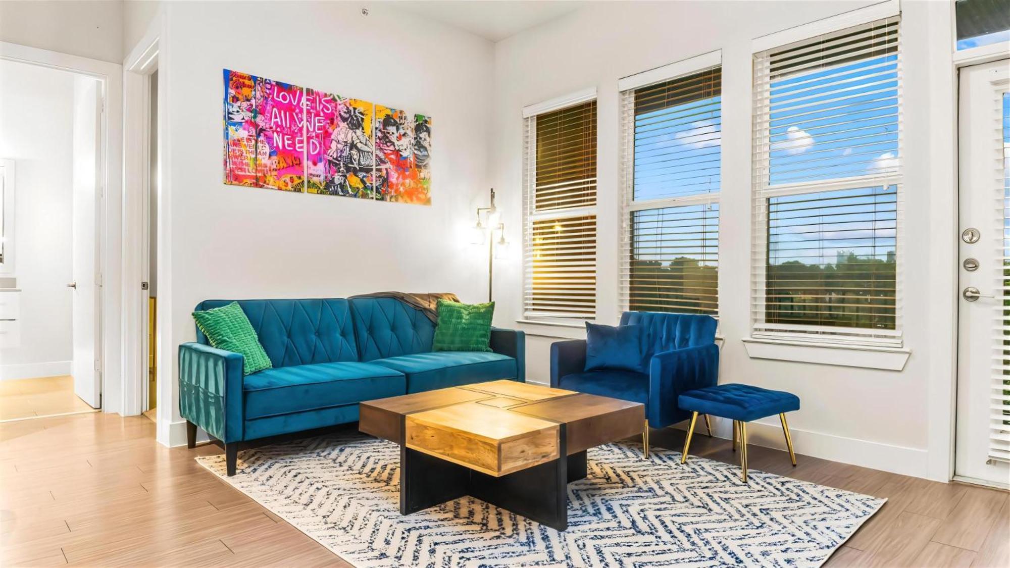 Apartment River View Oasis - 2br With Pool And Gym
