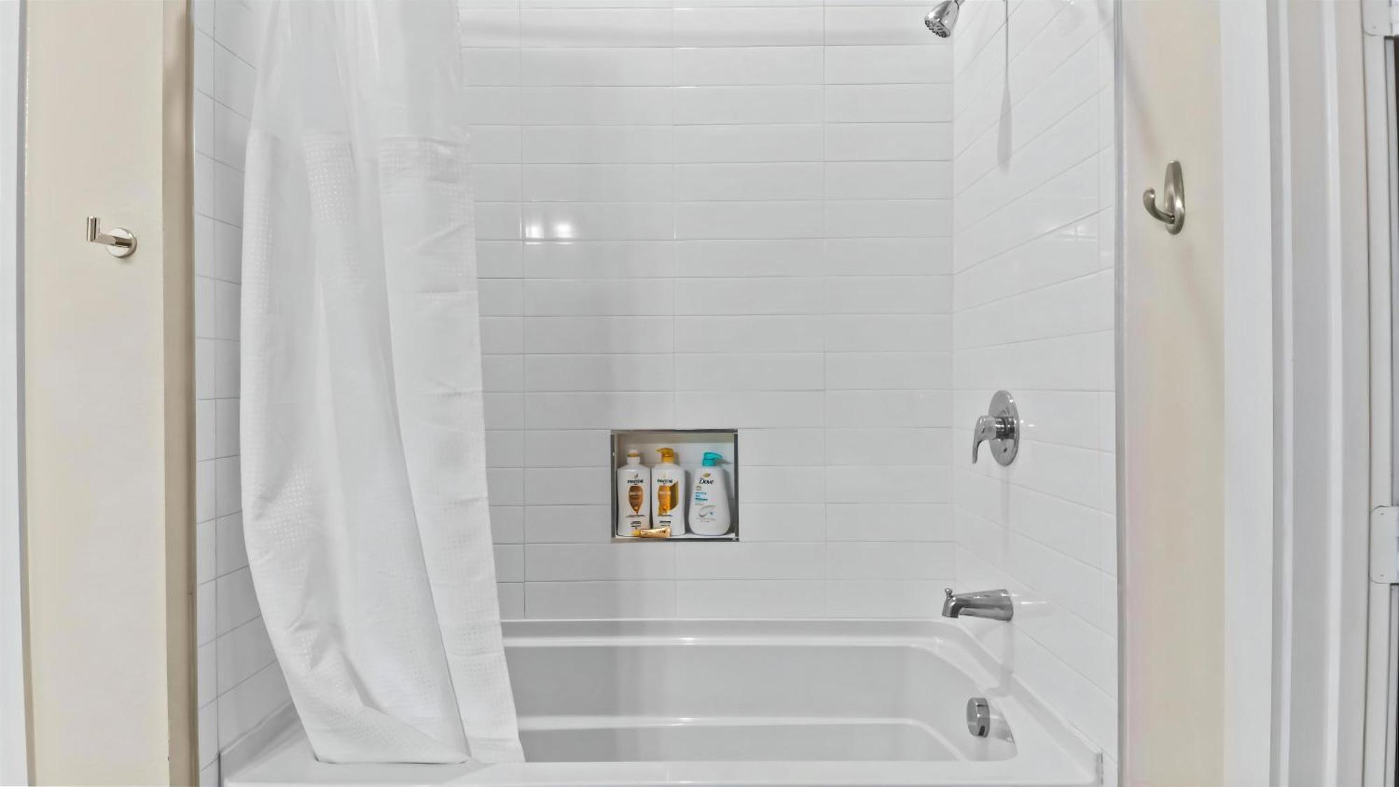 Apartment River View Oasis - 2br With Pool And Gym San Antonio