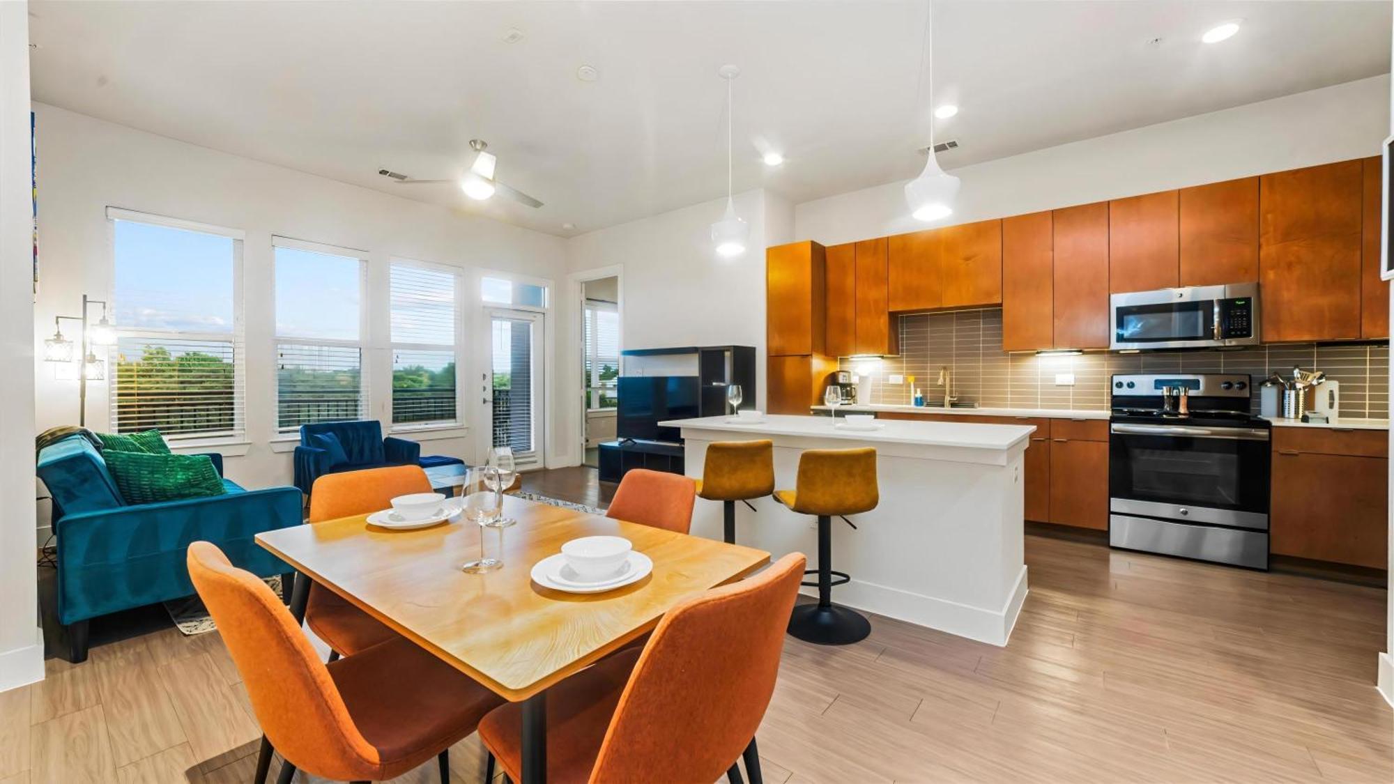 Apartment River View Oasis - 2br With Pool And Gym San Antonio