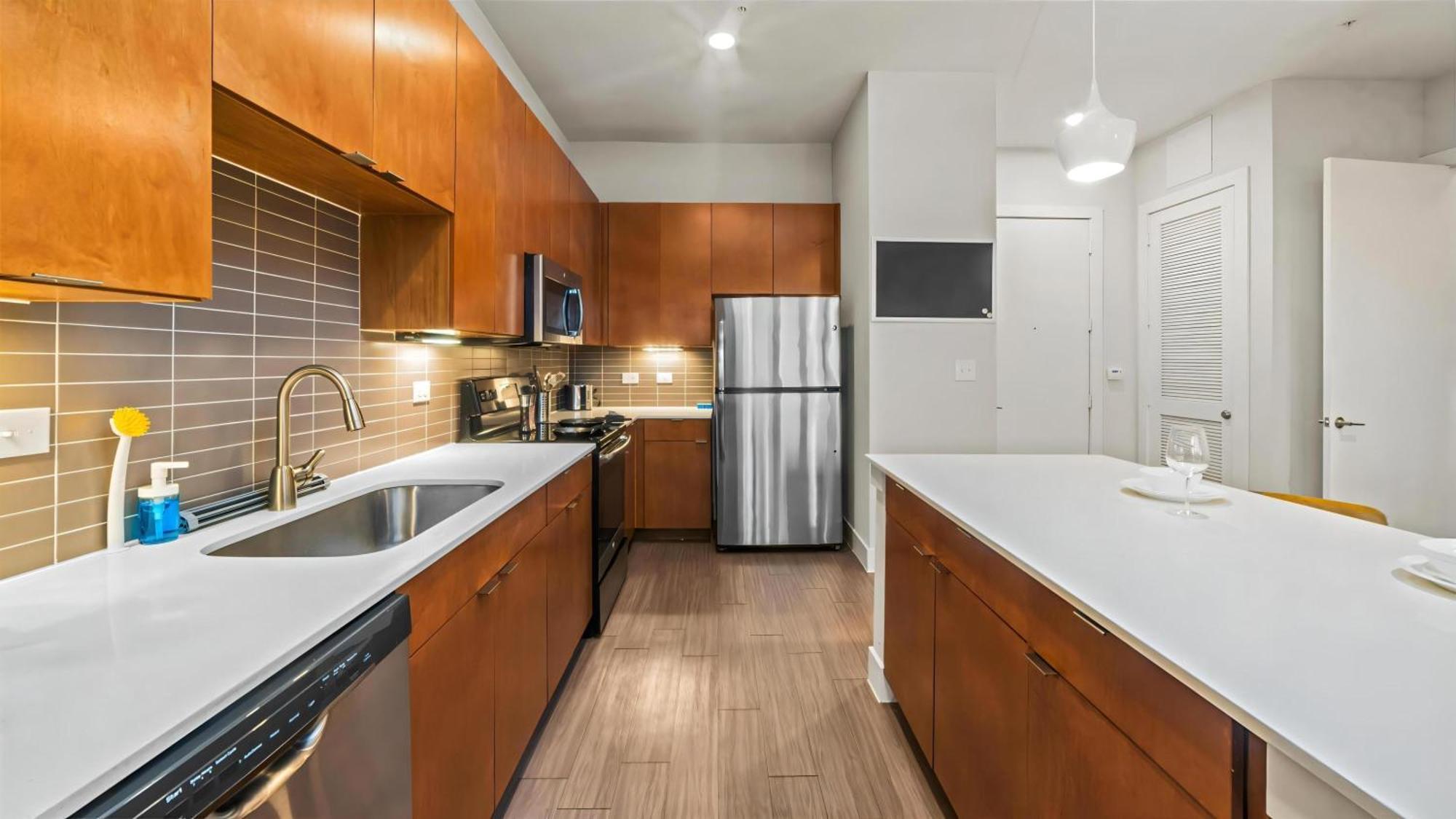 Apartment River View Oasis - 2br With Pool And Gym San Antonio