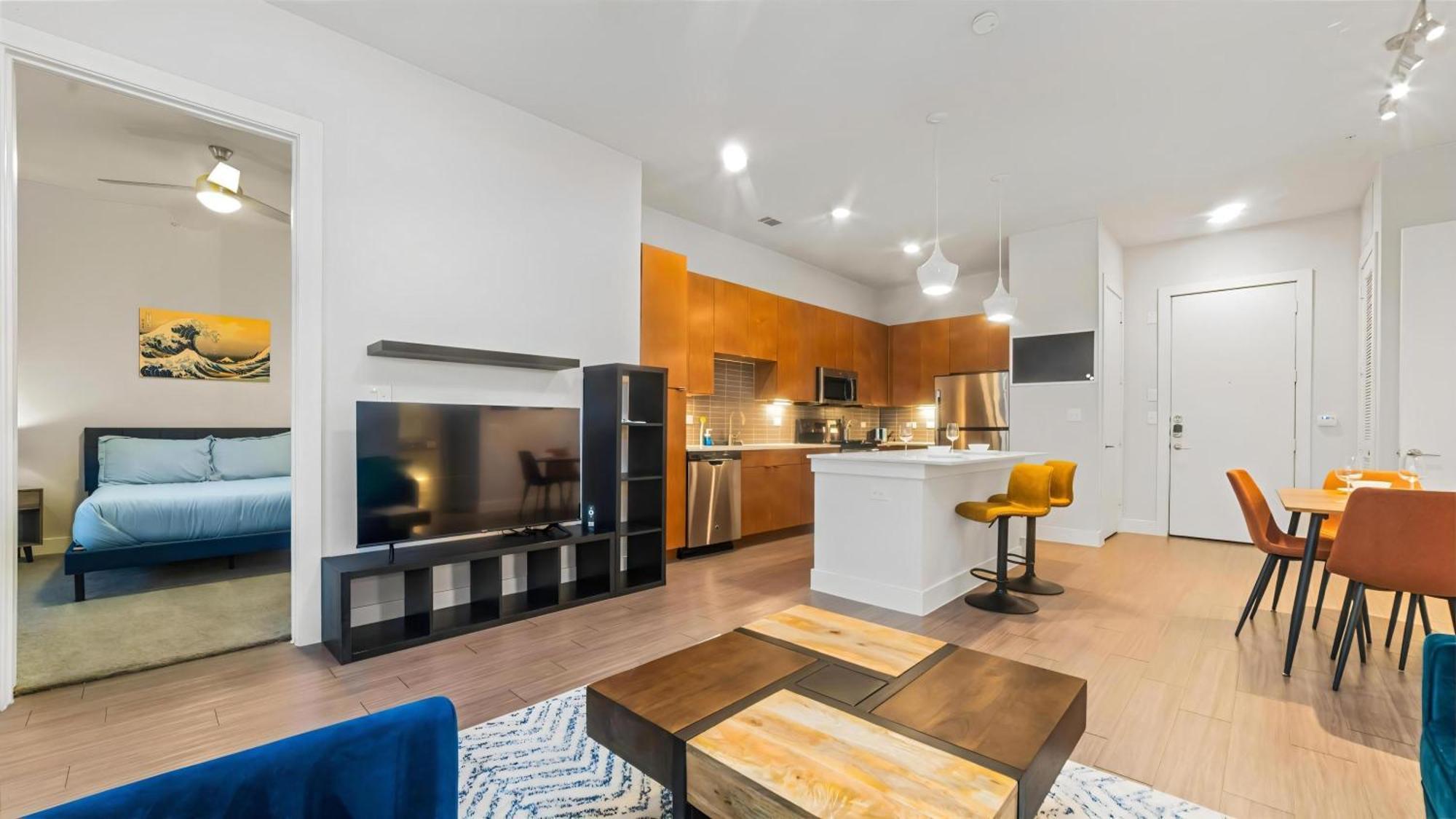 Apartment River View Oasis - 2br With Pool And Gym