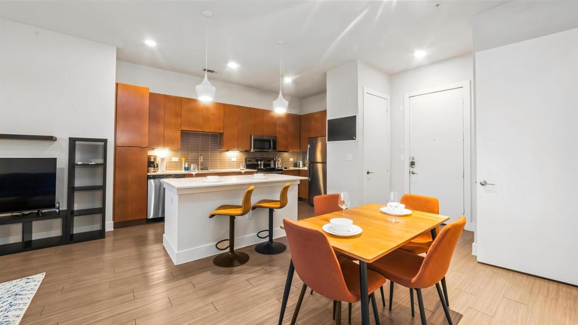 River View Oasis - 2br With Pool And Gym *