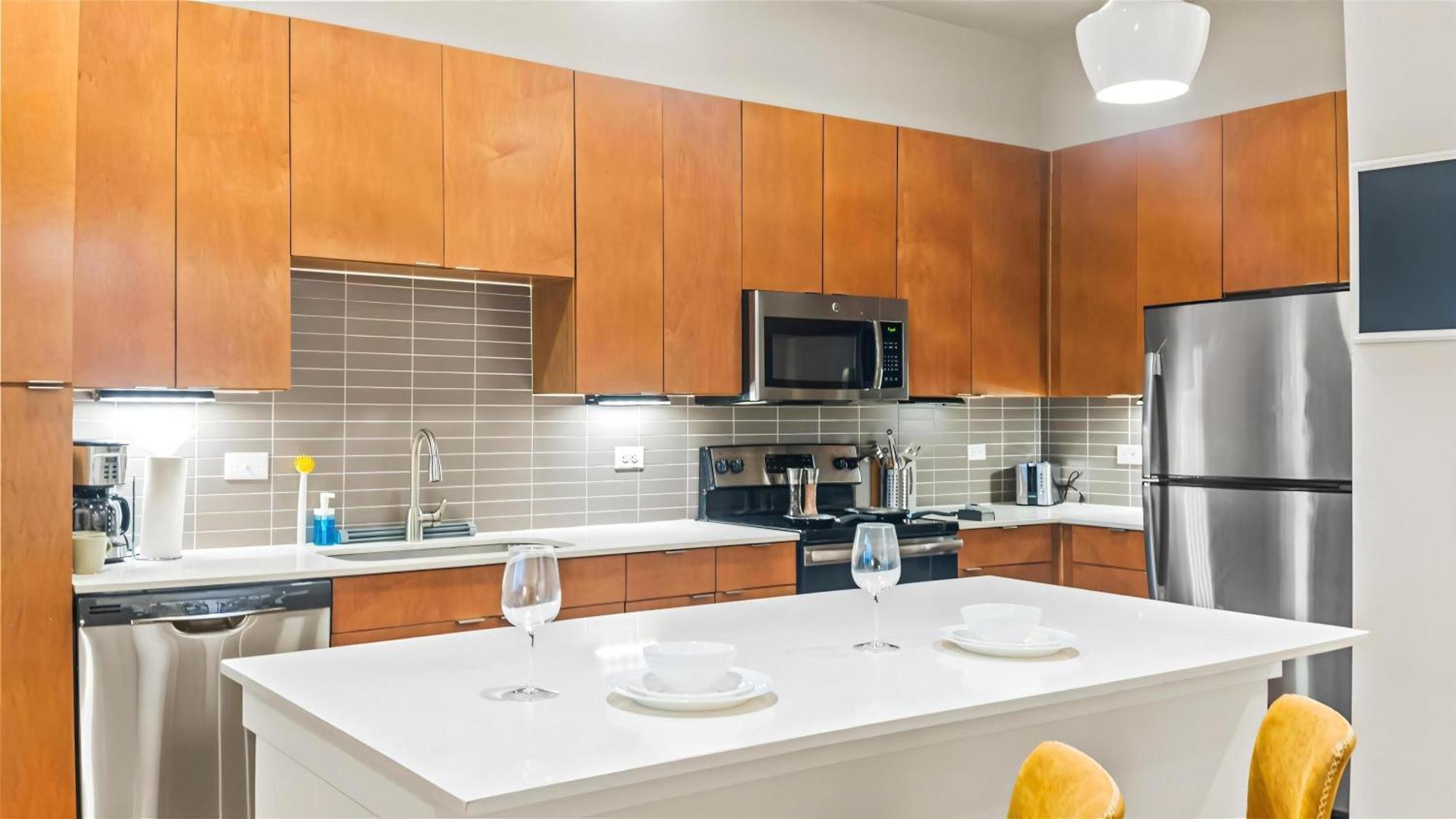 River View Oasis - 2br With Pool And Gym San Antonio
